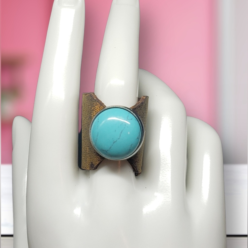 Handmade Leather Gemstone ring Size 9